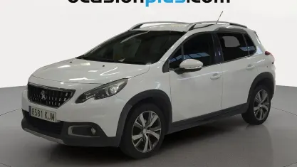 Usado Peugeot 2008 Allure 100 CV (73 kW) 2018 Blanco SUV