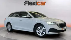 Blanco Usado 2023 Skoda Octavia Style Familiar | 21.190 € (Buen precio)