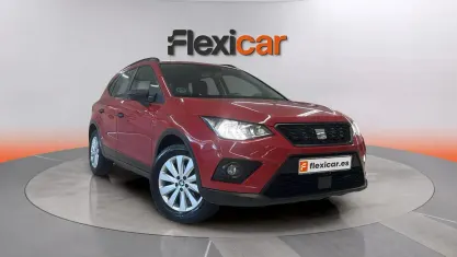 Usado Seat Arona Reference 95 CV (69 kW) 2021 Rojo SUV