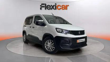 Usado Peugeot Rifter Access 101 CV (74 kW) 2020 Blanco Monovolumen