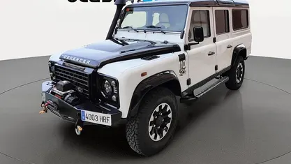 Usado Land Rover Defender 122 CV (89 kW) 2013 Blanco Familiar