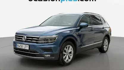 Käytetty VW Tiguan Sportline 190 HP (139 kW) 2020 Sininen Katumaasturi