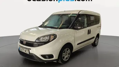 Usado Fiat Doblò 90 CV (66 kW) 2022 Blanco Monovolumen