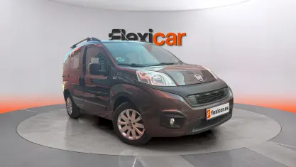 Usado Fiat Qubo Lounge 80 CV (58 kW) 2019 Marrón Monovolumen