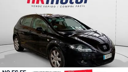 Usado Seat Leon Stylance 106 CV (77 kW) 2008 Negro Utilitario
