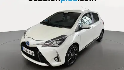 Usado Toyota Yaris Hybrid Active 100 CV (73 kW) 2018 Blanco Utilitario