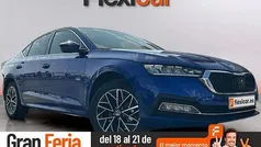 Azul Nuevo 2025 Skoda Octavia SportLine Berlina | 31.490 € (Precio justo)