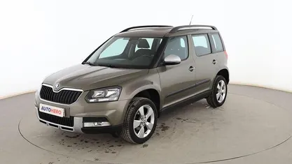 Usado Skoda Yeti 110 CV (80 kW) 2016 Verde SUV