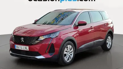 Usado Peugeot 5008 Active 131 CV (96 kW) 2021 Rojo SUV
