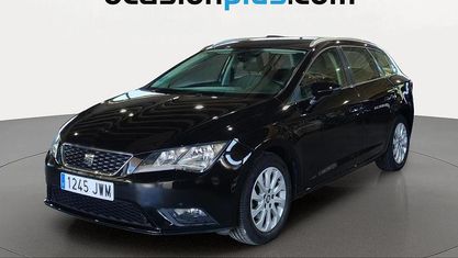 Usado Seat Leon Style 110 CV (80 kW) 2017 Negro Monovolumen