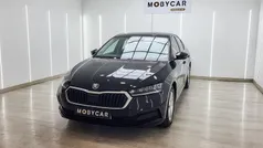 Negro Usado 2021 Skoda Octavia Ambition Utilitario | 22.995 € (Precio justo)