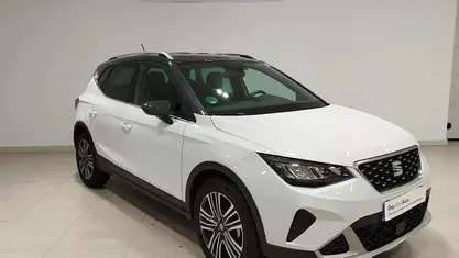Usado Seat Arona Xperience 115 HP (84 kW) 2025 Branco SUV