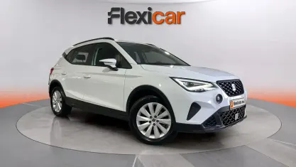 Usado Seat Arona Style 116 CV (85 kW) 2024 Blanco SUV