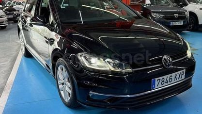 Usado VW Golf VII Advance 125 CV (91 kW) 2018 Negro Berlina