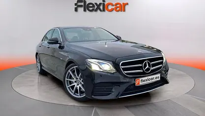 Usado Mercedes E200 160 CV (117 kW) 2020 Negro Berlina