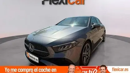 Usado Mercedes A180 116 CV (85 kW) 2024 Gris Berlina