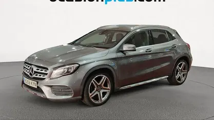 Käytetty Mercedes GLA200 AMG 136 HP (100 kW) 2019 Harmaa Katumaasturi