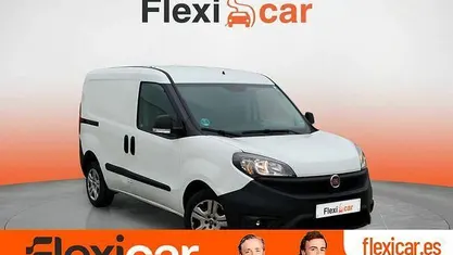 Blanco Usado 2022 Fiat Doblò Easy Monovolumen | 11.290 € (Buen precio)