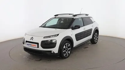 Blanco Usado 2016 Citroën C4 Feel SUV | 8399 € (Buen precio)