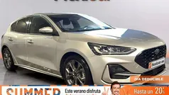 Gris / plata Usado 2023 Ford Focus ST-Line Berlina | 18.990 € (Precio justo)