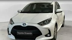 Blanco Usado 2024 Toyota Yaris Hybrid Active Berlina | 22.950 € (Precio justo)