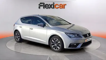 Usado Seat Leon ST Style 131 CV (96 kW) 2020 Gris Familiar