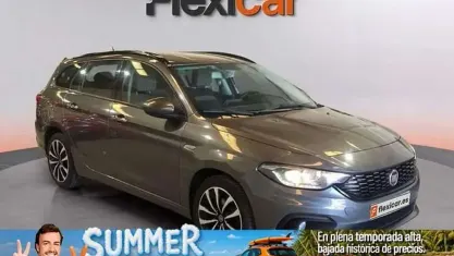 Usado Fiat Tipo Lounge 95 CV (69 kW) 2018 Gris Familiar