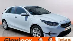 Blanco Usado 2022 Kia Ceed Berlina | 16.490 € (Precio justo)