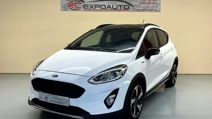 Usado Ford Fiesta Active 101 CV (74 kW) 2021 Blanco Utilitario