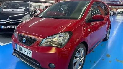 Begagnad Seat Mii Style 75 HK (55 kW) 2012 Röd Halvkombi