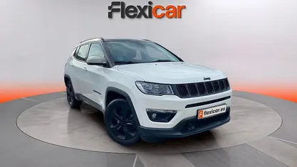 Usado Jeep Compass Night Eagle 120 CV (88 kW) 2019 Blanco SUV