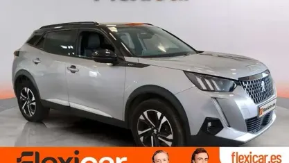 Usado Peugeot 2008 GT 131 CV (96 kW) 2021 Gris SUV