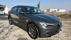 Gris Usado 2021 Alfa Romeo Stelvio Sprint SUV | 27.900 € (Precio justo)