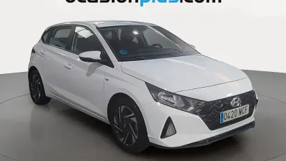 Usado Hyundai i20 101 CV (74 kW) 2022 Blanco Utilitario
