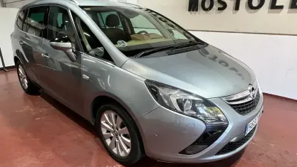 Usado Opel Zafira Excellence 165 CV (121 kW) 2012 Gris Monovolumen