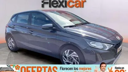 Usado Hyundai i20 84 CV (61 kW) 2024 Gris Utilitario