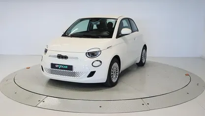Usado Fiat 500e Comfort 86 kW (118 CV) 2023 Blanco gelato Berlina