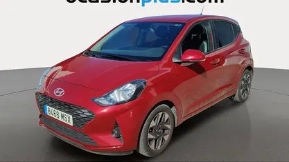 Usado Hyundai i10 64 CV (47 kW) 2024 Rojo Utilitario