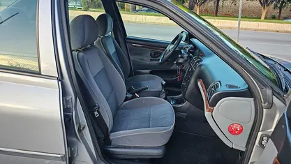 Gris Usado 2002 Peugeot 406 Berlina | 2990 € (Precio justo)