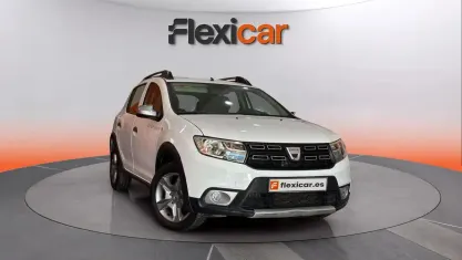 Usado Dacia Sandero Stepway 90 CV (66 kW) 2017 Blanco Berlina