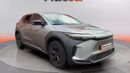 Gris Usado 2023 Toyota bZ4X Plus SUV | 27.490 € (Super precio)