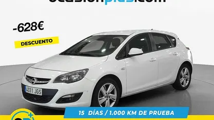 Usado 2015 Opel Astra Selective Utilitario | 7862 € (Buen precio)