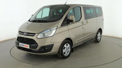 Używany Ford Tourneo Titanium 155 KM (114 kW) 2015 Beżowy Minivan