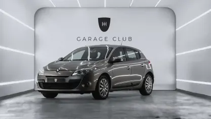 Usado Renault Mégane 106 CV (77 kW) 2010 Marrón Berlina