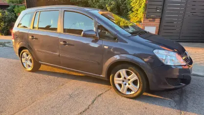 Usado Opel Zafira Energy 110 CV (80 kW) 2009 Gris Monovolumen