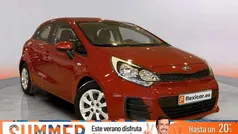 Rojo Usado 2016 Kia Rio Berlina | 9790 € (Precio justo)