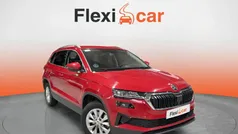Rojo Usado 2023 Skoda Karoq Ambition SUV | 18.490 € (Super precio)