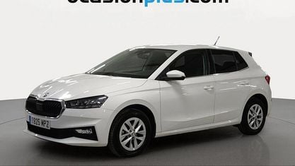 Używany Skoda Fabia Selection 95 KM (69 kW) 2024 Biały Hatchback