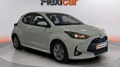 Usado 2021 Toyota Yaris Hybrid Business Edition Berlina | 14.390 € (Buen precio)
