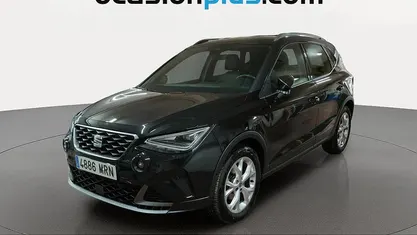 Usado Seat Arona FR 150 CV (110 kW) 2024 Negro SUV